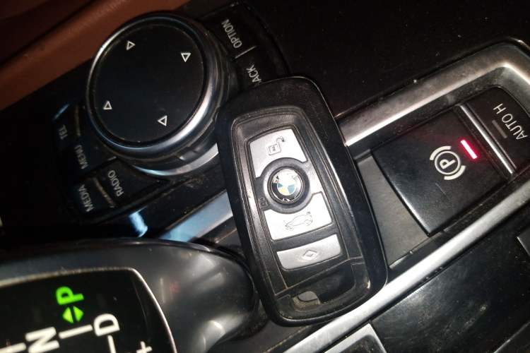 Used BMW 5 Series GT 2015 528i Leading Model Vehicle Key