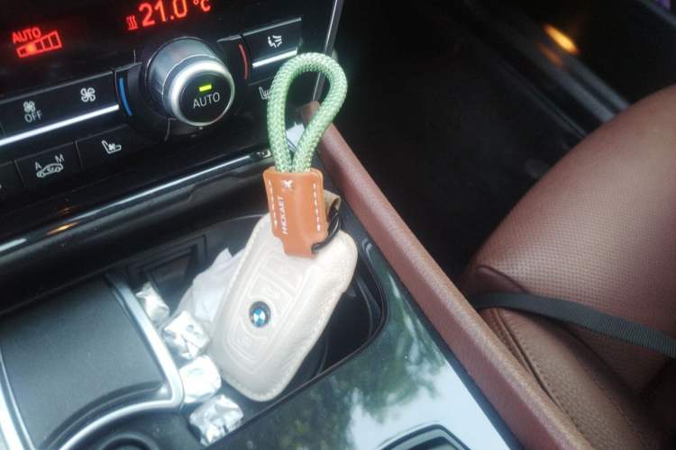 Used BMW 5 Series GT 2015 535i Luxury Edition Vehicle Key