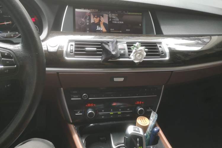 Used BMW 5 Series GT 2015 528i Leading Model Audio And AC Panel