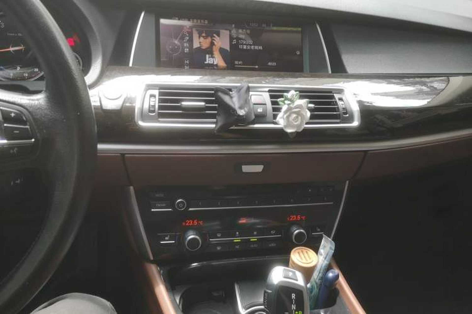 Used BMW 5 Series GT 2015 528i Leading Model Audio And AC Panel