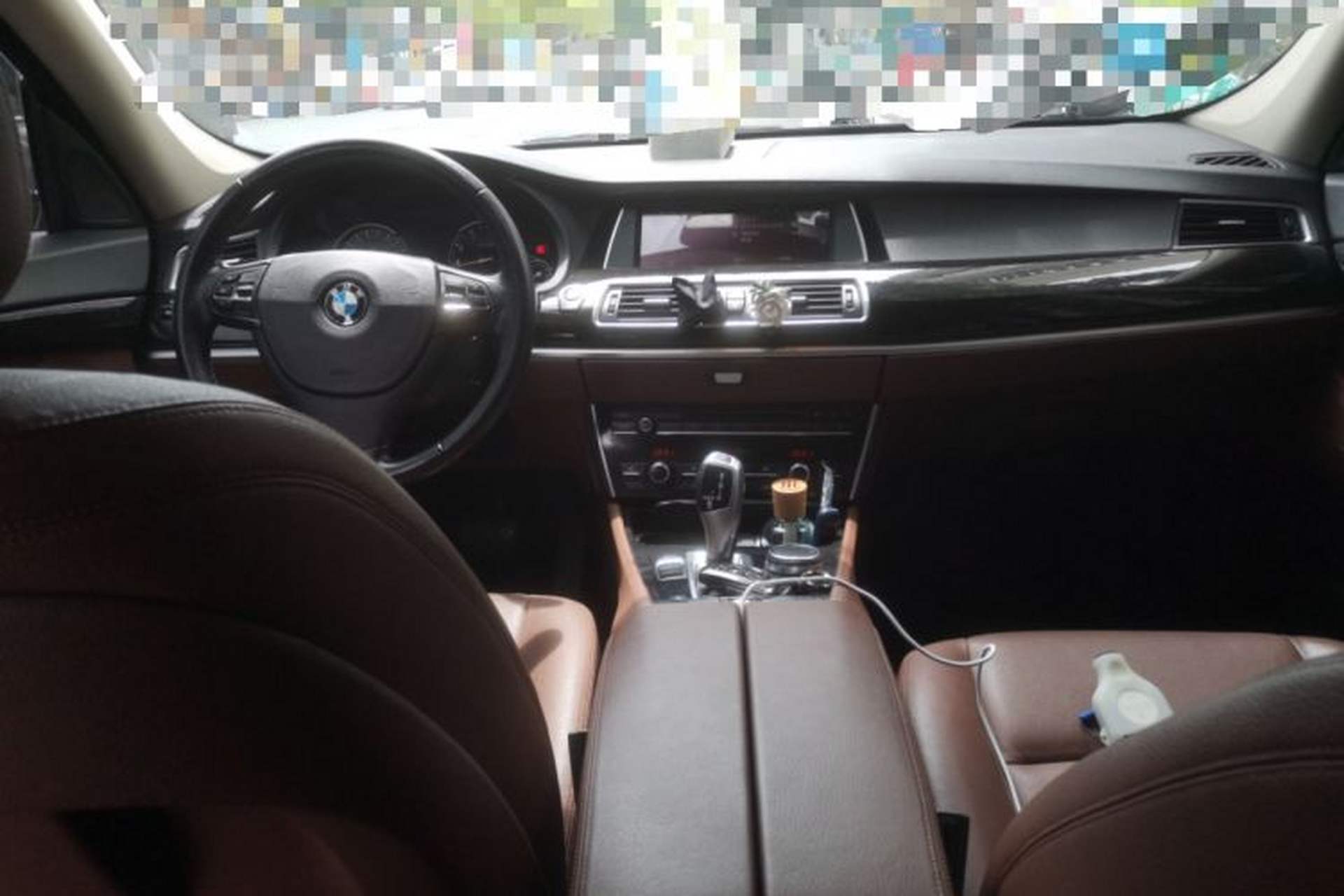 Used BMW 5 Series GT 2015 528i Leading Model Center Console