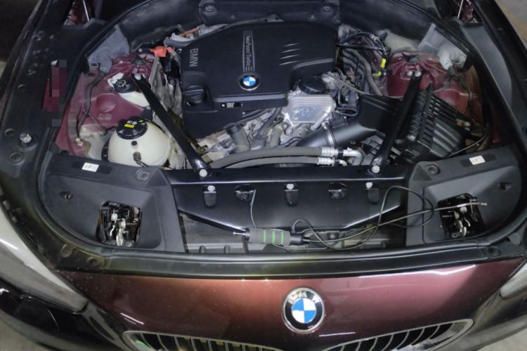 Used BMW 5 Series GT 2015 528i Leading Model Engine Bay