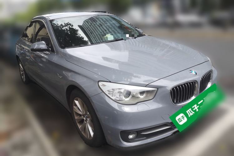 Used BMW 5 Series GT 2015 528i Leading Model Front Right 45 Deg