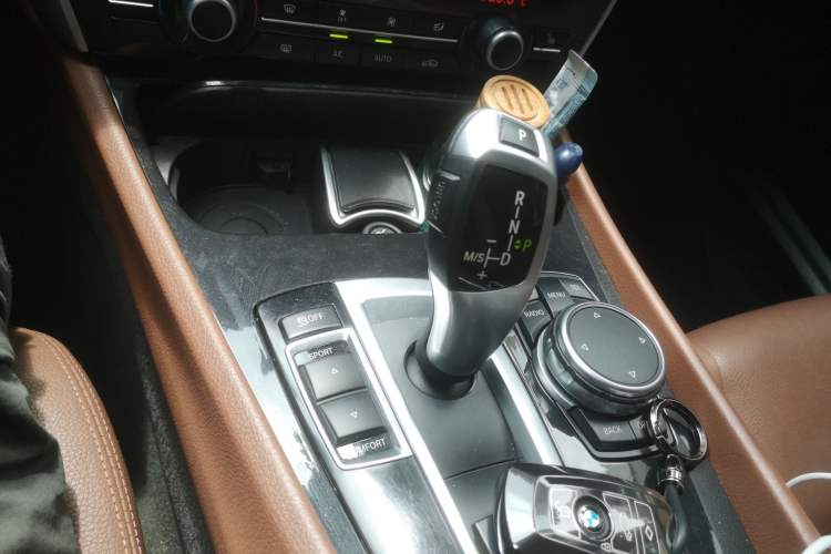 Used BMW 5 Series GT 2015 528i Leading Model Gear Lever