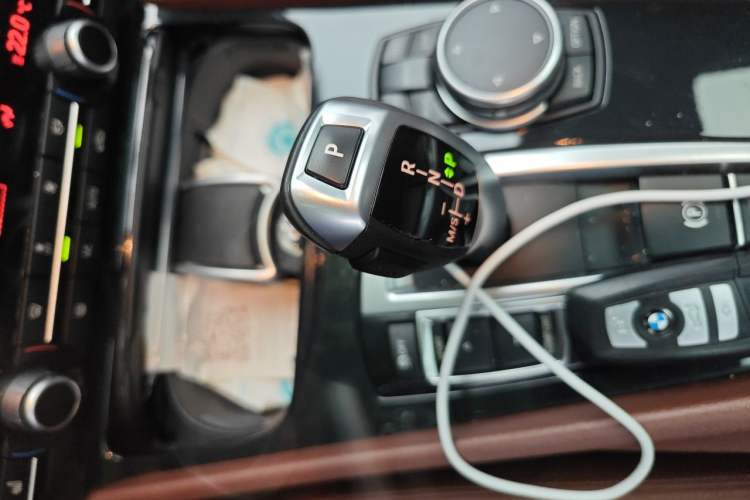 Used BMW 5 Series GT 2015 528i Leading Model Gear Lever