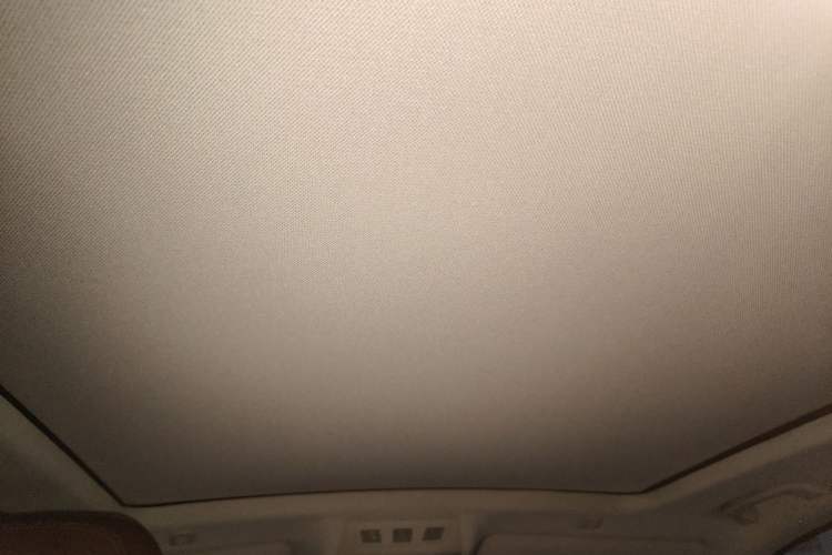 Used BMW 5 Series GT 2015 528i Leading Model Headliner