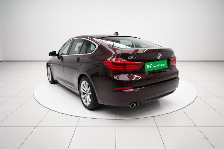 Used BMW 5 Series GT 2015 528i Leading Model Rear Left 45 Deg