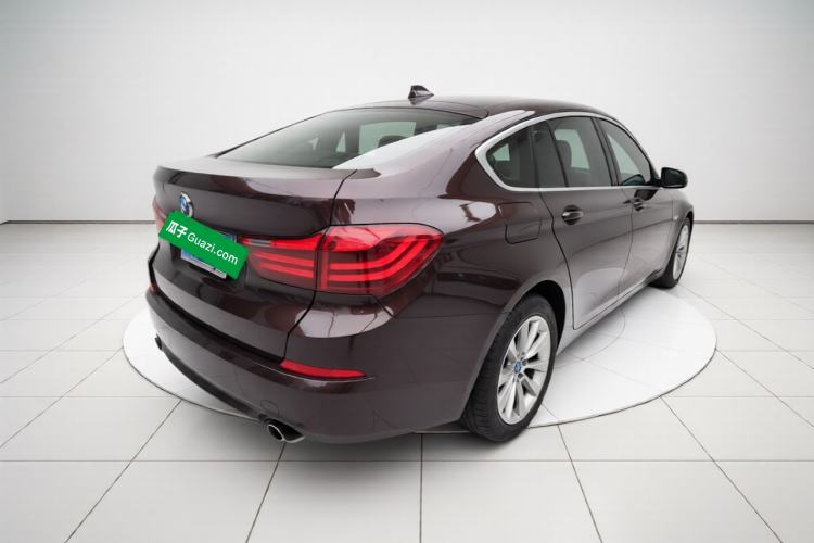 Used BMW 5 Series GT 2015 528i Leading Model Rear Right 45 Deg
