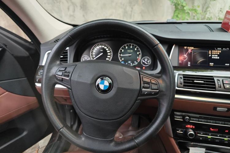 Used BMW 5 Series GT 2015 528i Leading Model Steering Wheel