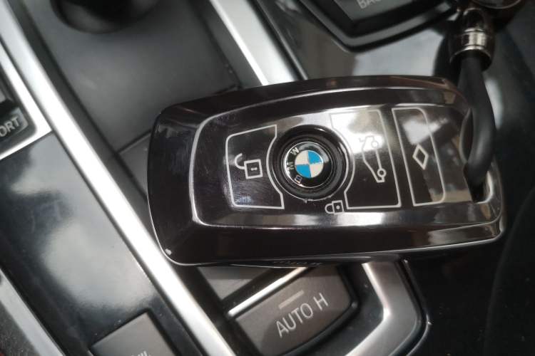 Used BMW 5 Series GT 2015 528i Leading Model Vehicle Key