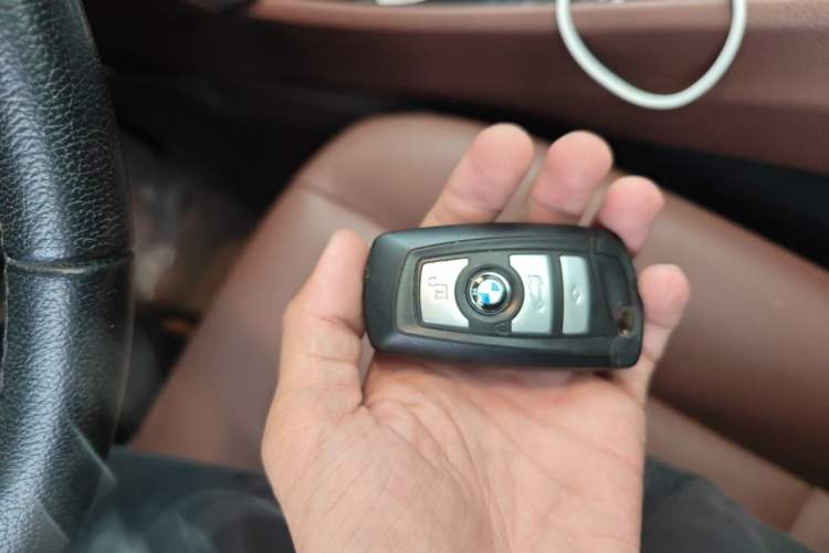Used BMW 5 Series GT 2015 528i Leading Model Vehicle Key