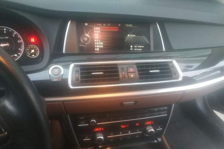 Used BMW 5 Series GT 2015 528i Leading Model Audio And AC Panel