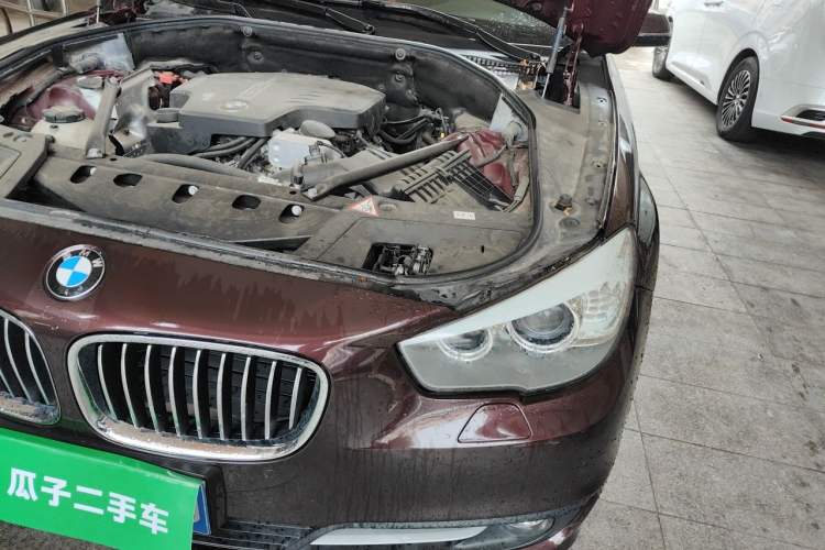 Used BMW 5 Series GT 2015 528i Leading Model Engine Bay Left