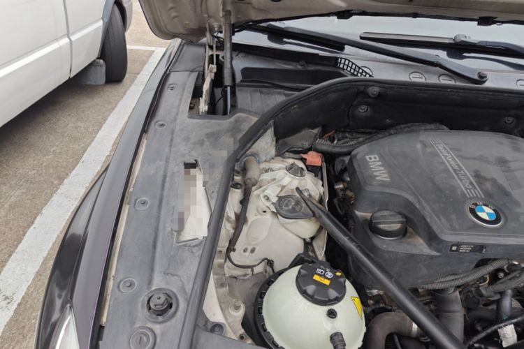 Used BMW 5 Series GT 2015 528i Leading Model Engine Bay Right