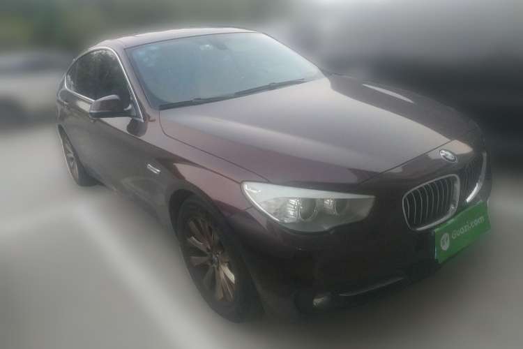 Used BMW 5 Series GT 2015 528i Leading Model Front Right 45 Deg