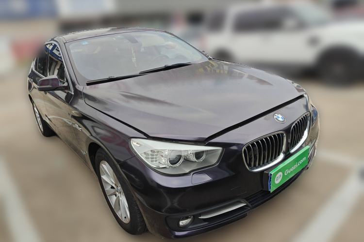 Used BMW 5 Series GT 2015 528i Leading Model Front Right 45 Deg