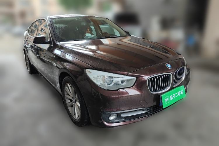 Used BMW 5 Series GT 2015 528i Leading Model Front Right 45 Deg