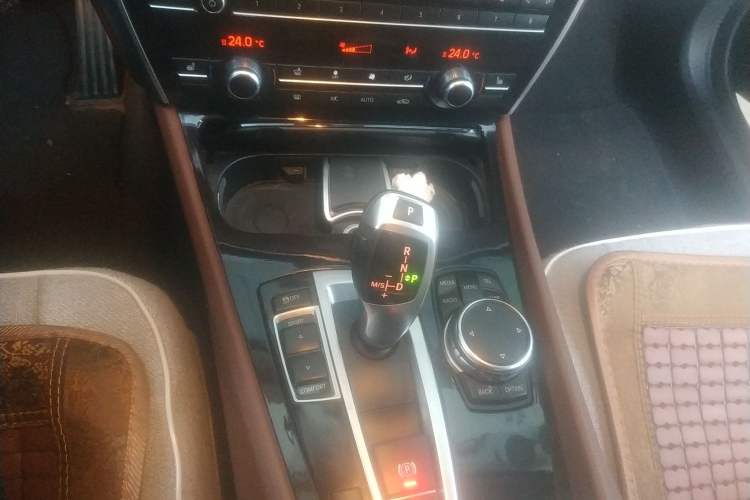 Used BMW 5 Series GT 2015 528i Leading Model Gear Lever