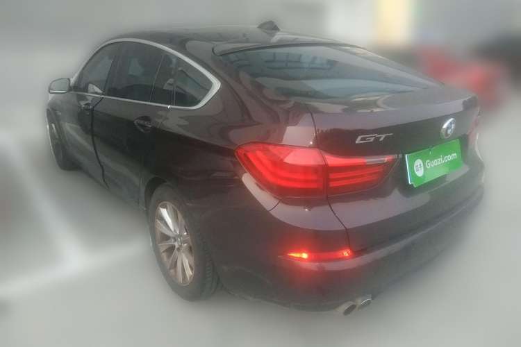 Used BMW 5 Series GT 2015 528i Leading Model Rear Left 45 Deg