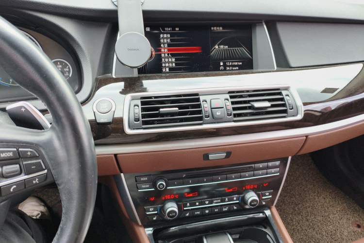 Used BMW 5 Series GT 2015 535i xDrive Audio And AC Panel