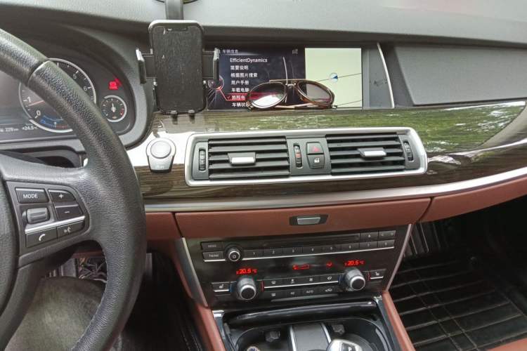 Used BMW 5 Series GT 2015 528i Leading Model Audio And AC Panel
