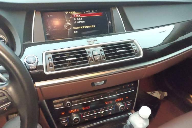 Used BMW 5 Series GT 2015 535i Leading Model Audio And AC Panel