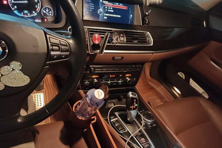 Used BMW 5 Series GT 2015 528i Leading Model Audio And AC Panel