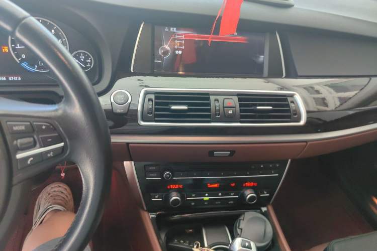 Used BMW 5 Series GT 2015 528i Leading Model Audio And AC Panel
