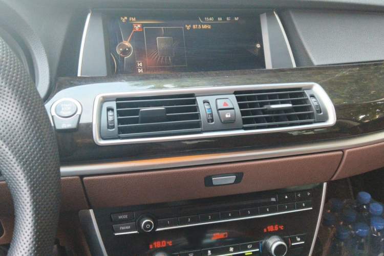 Used BMW 5 Series GT 2015 528i Leading Model Audio And AC Panel