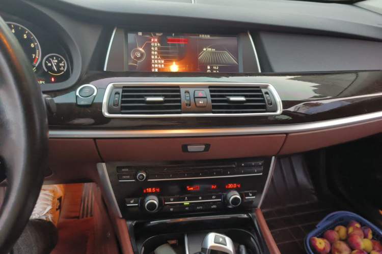 Used BMW 5 Series GT 2015 528i Leading Model Audio And AC Panel