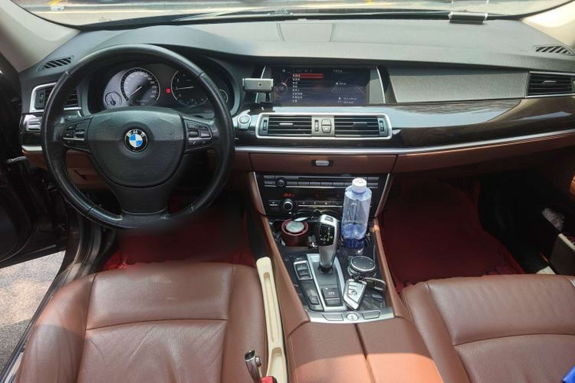Used BMW 5 Series GT 2015 528i Leading Model Center Console