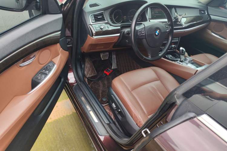 Used BMW 5 Series GT 2015 528i Leading Model Driver Seat