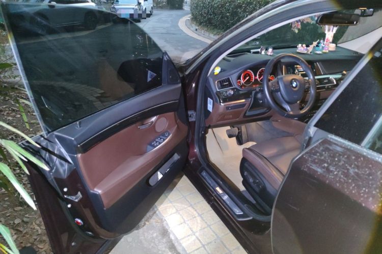 Used BMW 5 Series GT 2015 535i Luxury Edition Driver Seat