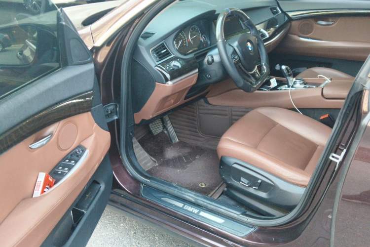 Used BMW 5 Series GT 2015 528i Leading Model Driver Seat