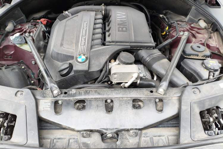 Used BMW 5 Series GT 2015 535i xDrive Engine Bay