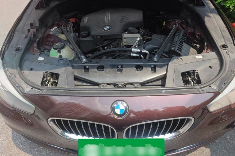 Used BMW 5 Series GT 2015 528i Leading Model Engine Bay