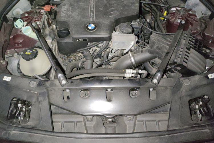 Used BMW 5 Series GT 2015 528i Leading Model Engine Bay
