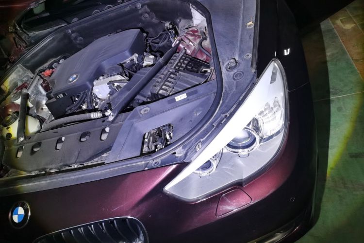 Used BMW 5 Series GT 2015 528i Leading Model Engine Bay Left
