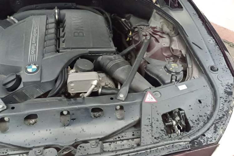 Used BMW 5 Series GT 2015 535i Leading Model Engine Bay Left