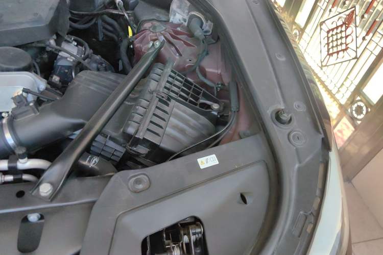 Used BMW 5 Series GT 2015 528i Leading Model Engine Bay Left