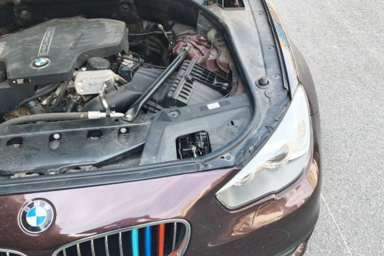 Used BMW 5 Series GT 2015 528i Leading Model Engine Bay Left