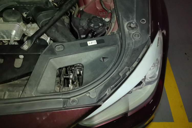 Used BMW 5 Series GT 2015 535i Leading Model Engine Bay Left