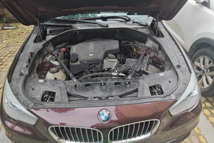 Used BMW 5 Series GT 2015 528i Leading Model Engine Bay