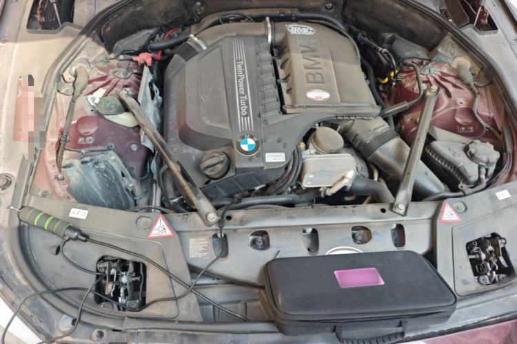 Used BMW 5 Series GT 2015 535i Leading Model Engine Bay