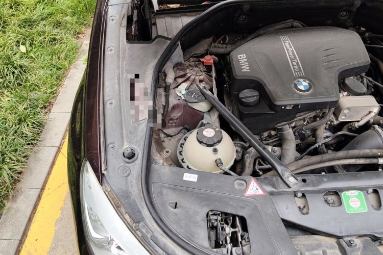 Used BMW 5 Series GT 2015 528i Leading Model Engine Bay Right