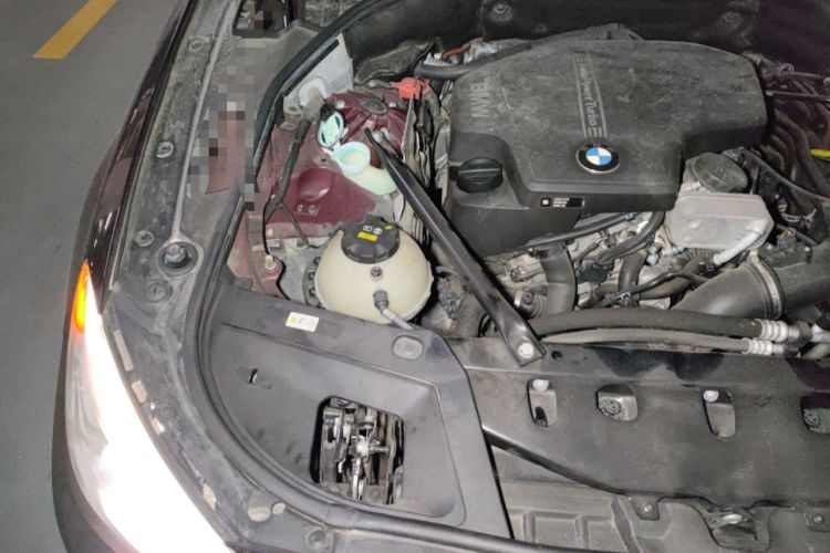 Used BMW 5 Series GT 2015 528i Leading Model Engine Bay Right