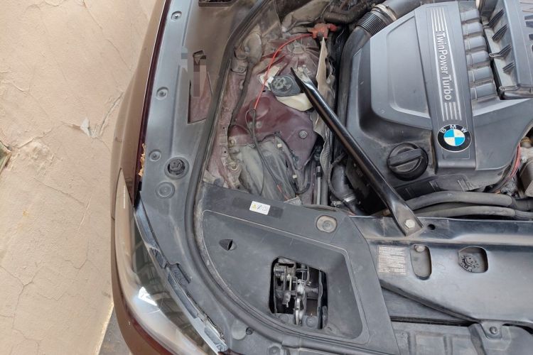 Used BMW 5 Series GT 2015 535i Leading Model Engine Bay Right