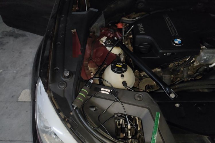Used BMW 5 Series GT 2015 528i Leading Model Engine Bay Right