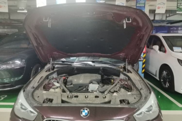 Used BMW 5 Series GT 2015 528i Leading Model Engine Bay