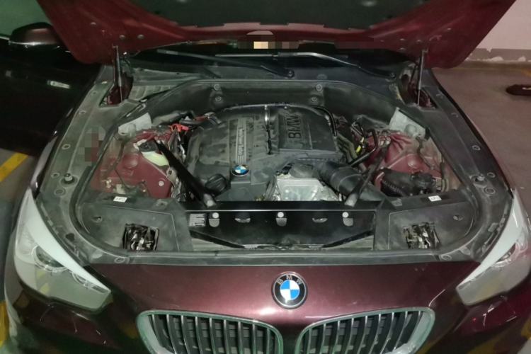 Used BMW 5 Series GT 2015 535i Leading Model Engine Bay
